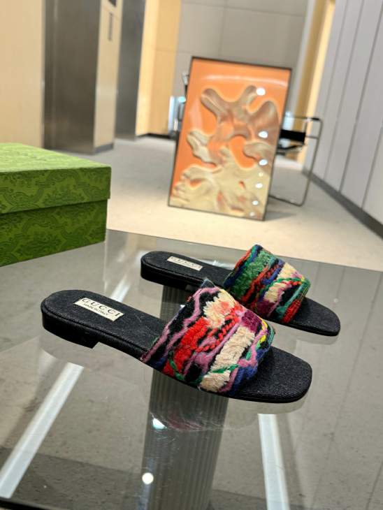 Picture of Gucci Slippers _SKUGuccisz35-41h08162241